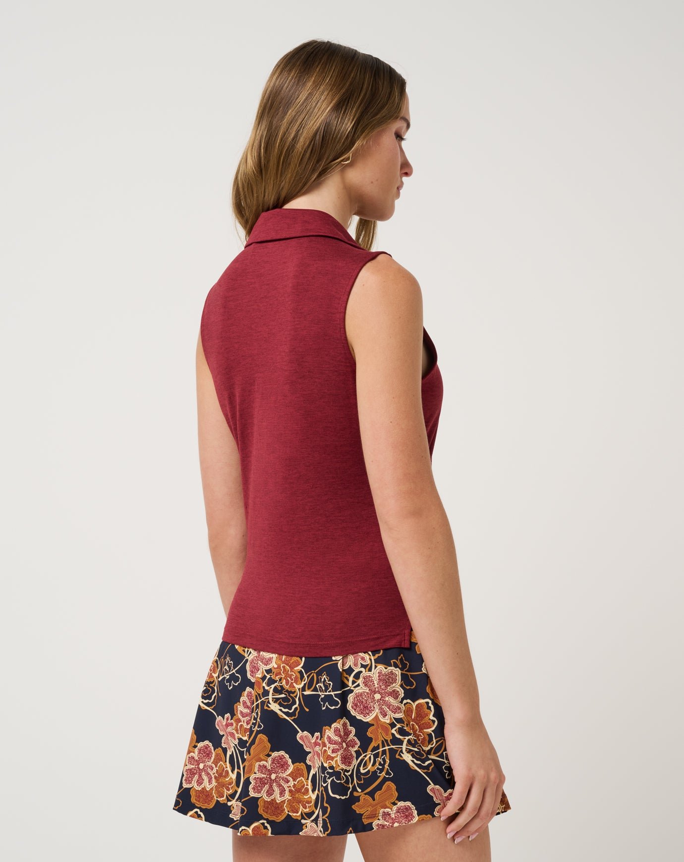 Skyloft Light Sleeveless Polo 2.0 image 50